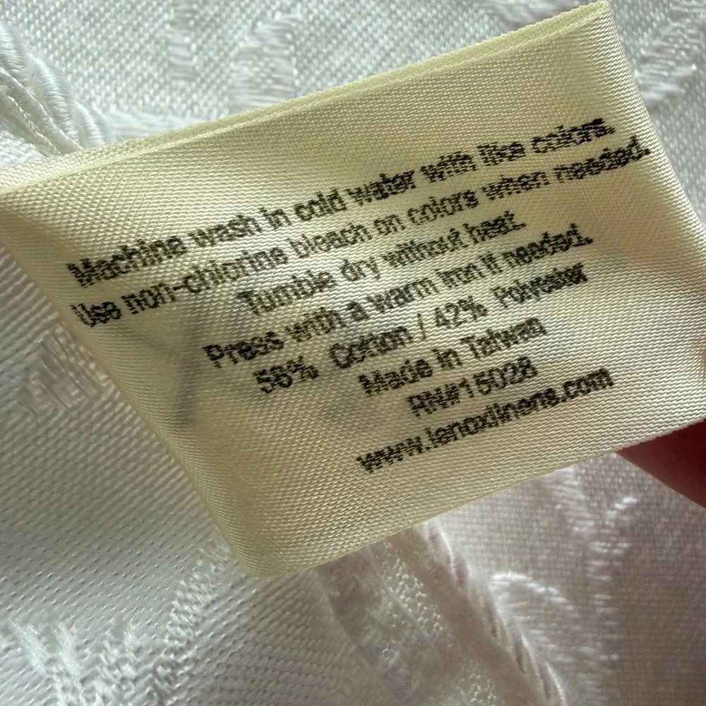 Lenox Bright White Damask‎ Large Rectangle Tablecloth Rope Hem 116